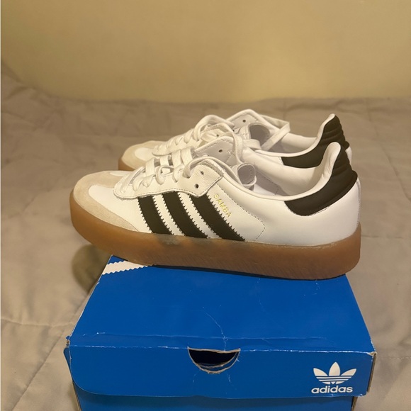 Adidas Samba White Black Gum Sole Sneakers - Picture 3 of 7
